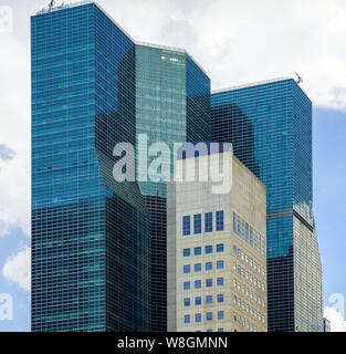 Nazioni Unite Plaza e la missione degli Stati Uniti presso il Palazzo delle Nazioni Unite, Manhattan, New York, Stati Uniti d'America. Foto Stock