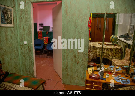 Ricostruzione dell era sovietica interni di appartamenti comunali (Russo translit - Kommunalka) Kolomna in città, Regione di Mosca, Russia Foto Stock