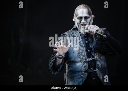 Powerwolf esibirsi dal vivo sul palco di Bloodstock Open Air Festival, UK, 9 agosto 2019. Foto Stock