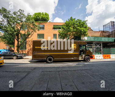 Un UPS carrello parcheggiato nel Greenwich Village di Manhattan a New York il giovedì, 8 agosto 2019. (© Richard B. Levine) Foto Stock