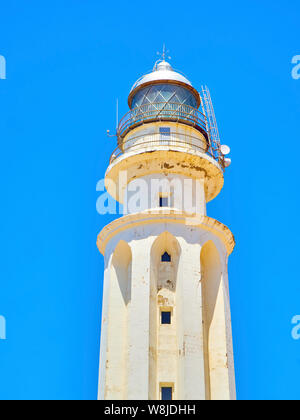 Faro di Trafalgar nel Cabo de Trafalgar Cape parco naturale. Barbate, Los Caños de Meca, Cadice. Andalusia, Spagna. Foto Stock