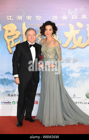 Malaysian attrice Michelle Yeoh, destro e il suo fidanzato Jean Todt, Presidente della Federazione Internationale de läAutomobile (FIA), arrivano sul Foto Stock