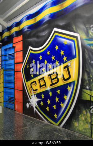 La Bombonera stadio ospita il rinomato in tutto il mondo Boca Juniors Soccer team e rappresenta il cuore di La Boca, principal barrio in Buenos Aires Foto Stock