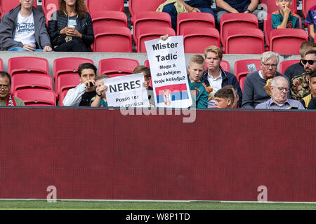 Amsterdam, Paesi Bassi. 10 Ago, 2019. AMSTERDAM, 10-08-2019, Johan Cruijff ArenA, stagione 2018/2019, olandese Eredivisie, ventole prima della partita Ajax - FC Emmen Credito: Pro scatti/Alamy Live News Foto Stock