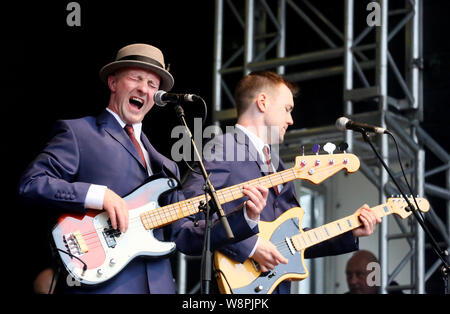 Rochdale, Regno Unito. 10 Agosto, 2019. La Northern Soultrain eseguendo l'annuale si sentono bene Festival, Rochdale, Regno Unito. Credito: Barbara Cook/Alamy Live News Foto Stock