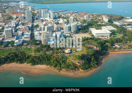 La città di Darwin città capitale del Territorio Settentrionale dell Australia, vista dall'aria. Foto Stock