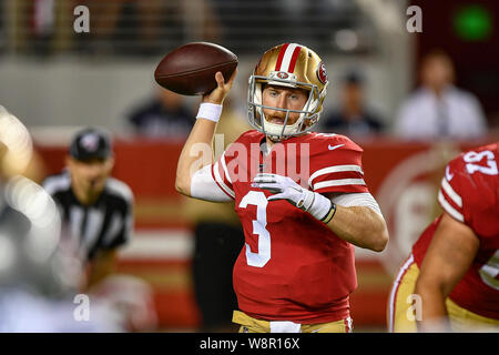 San Jose, California, Stati Uniti d'America. Agosto 10, 2019: San Francisco 49ers quarterback C.J. Beathard (3) passa durante la NFL preseason game tra Dallas Cowboys e San Francisco 49ers a Levi's Stadium di San Jose, California. Chris Brown/CSM Credito: Cal Sport Media/Alamy Live News Foto Stock