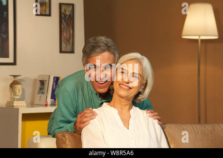 Coppia senior romancing Foto Stock