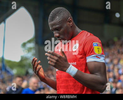 10 agosto 2019 , Hillsborough, Sheffield, Inghilterra; Sky scommessa campionato, Sheffield Mercoledì vs Barnsley : Bambo Diaby (5) di Barnsley Credit: Mark Cosgrove/News immagini, English Football League immagini sono soggette a licenza DataCo Foto Stock