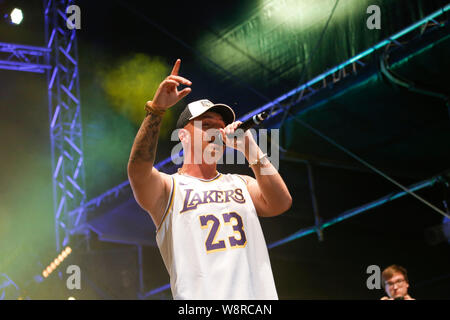 Berlino, Germania. 10 Ago, 2019. Pietro Lombardi al Schlager-Olymp Aria aperta a Im Freizeit- und Erholungspark Berlin Lübars Credito: Georg Wenzel/dpa-Zentralbild/ZB/dpa/Alamy Live News Foto Stock