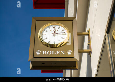 BEVERLY HILLS, CA/STATI UNITI D'America - 3 gennaio 2015: Rolex store esterno. Rolex progetta, produce, distribuisce e servizi orologi da polso venduti sotto t Foto Stock