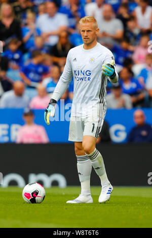 Leicester, Regno Unito. 11 Agosto, 2019. English Premier League Football, Leicester City rispetto a Wolverhampton Wanderers; Kasper Schmeichel di Leicester City - rigorosamente solo uso editoriale. Nessun uso non autorizzato di audio, video, dati, calendari, club/campionato loghi o 'live' servizi. Online in corrispondenza uso limitato a 120 immagini, nessun video emulazione. Nessun uso in scommesse, giochi o un singolo giocatore/club/league pubblicazioni Credit: Azione Plus immagini di sport/Alamy Live News Foto Stock