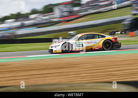 Kent, Regno Unito. 11 agosto 2019. Sheldon Van der Linde (BMW Team RBM) durante il DTM gara 2 del DTM (tedesco Touring Cars) e serie W a Brands Hatch circuito GP di Domenica, 11 agosto 2019 in Kent, Inghilterra. Credito: Taka G Wu/Alamy Live News Foto Stock