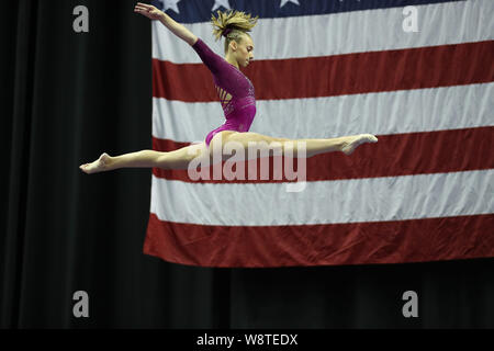 9 agosto 2019: ginnasta Olivia ciccioli durante il giorno una delle junior donna della concorrenza al 2019 noi campionati di ginnastica, svoltasi a Kansas City, MO. Melissa J. Perenson/CSM Foto Stock