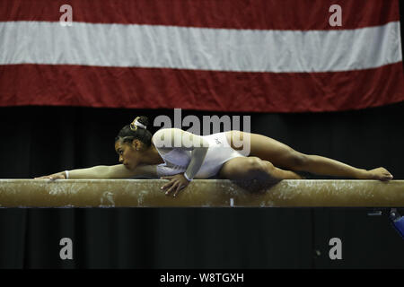 9 agosto 2019: eMjae ginnasta Frazier compete durante il giorno una delle junior donna della concorrenza al 2019 noi campionati di ginnastica, svoltasi a Kansas City, MO. Melissa J. Perenson/CSM Foto Stock