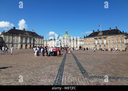 Il Palazzo di Amalienborg centro di Copenaghen, Danimarca - palazzo del xvii secolo, la casa della famiglia reale danese; Copenhagen DANIMARCA Scandinavia Europa Foto Stock