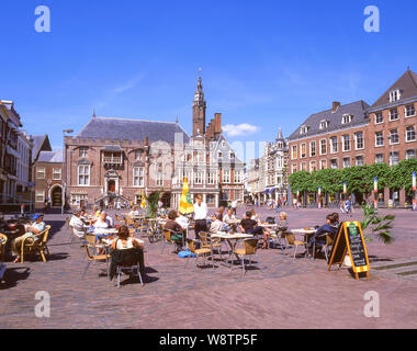 Outdoor Cafe, Grote Markt, Haarlem, Olanda Settentrionale (Olanda settentrionale), il Regno dei Paesi Bassi Foto Stock