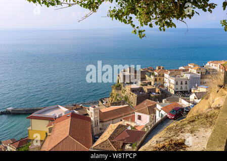 Vista aerea dei tetti della città di Pizzo in Calabria, Italia meridionale Foto Stock