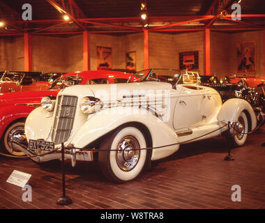 1935 American Auburn 851 Speedster automobile nel National Motor Museum di Beaulieu, Hampshire, Inghilterra, Regno Unito Foto Stock