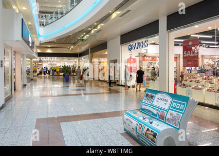 Lowry Outlet Shopping Center interno, MediaCityUK, Salford Quays, Salford, Greater Manchester, Inghilterra, Regno Unito Foto Stock