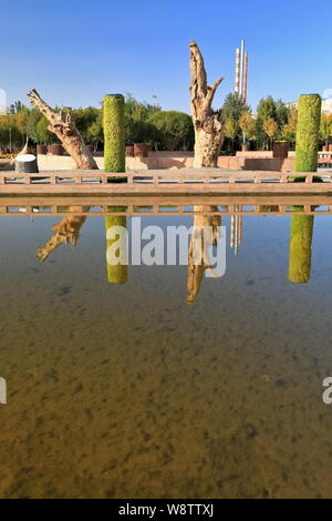 Parco pubblico paesaggistico vicino al Museo N.side Loulan. Ruoquiang Charkhlik Città-Xinjiang-Cina-0407 Foto Stock