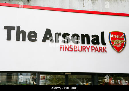 Londra, Regno Unito. 11 Ago, 2019. La vista esterna dell'Arsenal Shop a Finsbury Park nel nord di Londra. Credito: Steve Taylor/SOPA Immagini/ZUMA filo/Alamy Live News Foto Stock
