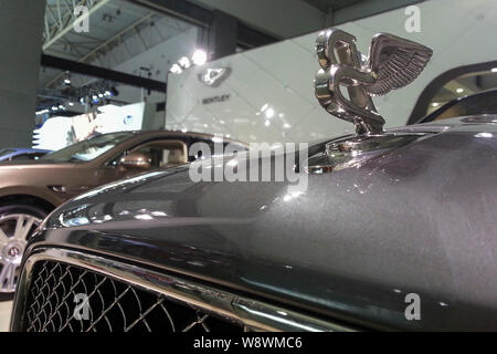 Bentley cars sono visibili sul display durante la xi Changchun International Automobile Exposition a Changchun city, nordest Chinas provincia di Jilin, 11 Foto Stock