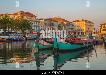 Barca sul Canal in Aveiro, Venezia del Portogallo, Foto Stock