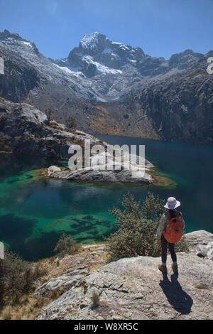 Bellissima Laguna Churup e Nevado Churup, Parco Nazionale del Huascaran, Huaraz, Perù Foto Stock