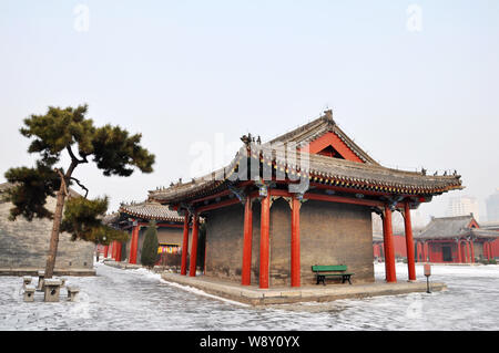 Vista di palazzi in Mukden Palace, noto anche come il Palazzo Imperiale di Shenyang, nella città di Shenyang, nordest Chinas provincia di Liaoning, 26 Novembre 20 Foto Stock