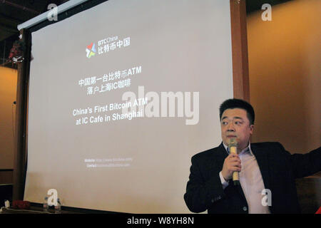 Bobby Lee, CEO di BTC Cina, parla a un evento di lancio per Chinas primo BitCoin ATM in Cina a Shanghai, 15 aprile 2014. Una società cinese ha lanciato Chi Foto Stock