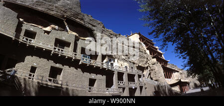 Vista delle Grotte di Mogao o grotte di Mogao a Dunhuang, Northwest Chinas provincia di Gansu. Foto Stock