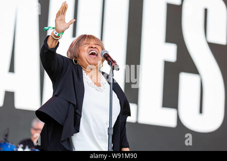 Agosto 11, 2019, San Francisco, California, U.S: MAVIS STAPLES durante al di fuori di terre Festival di musica al Golden Gate Park di San Francisco, California (credito Immagine: © Daniel DeSlover/ZUMA filo) Foto Stock