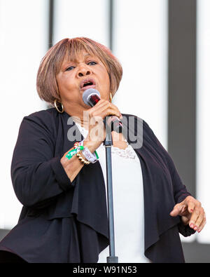 Agosto 11, 2019, San Francisco, California, U.S: MAVIS STAPLES durante al di fuori di terre Festival di musica al Golden Gate Park di San Francisco, California (credito Immagine: © Daniel DeSlover/ZUMA filo) Foto Stock