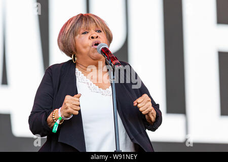 Agosto 11, 2019, San Francisco, California, U.S: MAVIS STAPLES durante al di fuori di terre Festival di musica al Golden Gate Park di San Francisco, California (credito Immagine: © Daniel DeSlover/ZUMA filo) Foto Stock