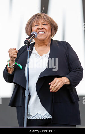 Agosto 11, 2019, San Francisco, California, U.S: MAVIS STAPLES durante al di fuori di terre Festival di musica al Golden Gate Park di San Francisco, California (credito Immagine: © Daniel DeSlover/ZUMA filo) Foto Stock