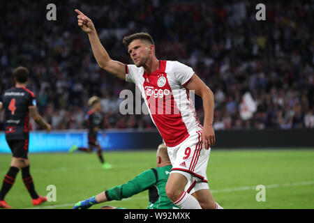 10 augustus 2019 Amsterdam, Paesi Bassi Calcio Olandese Eredivisie Ajax v FC Emmen 10-08-2019: Voetbal: AJAX v FC Emmen: Amsterdam L-R: Klaas-Jan Huntelaar di Ajax na de 5-0 Foto Stock