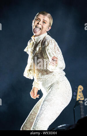 Robyn performing live a Øyafestivalen 2019, un festival di musica di Oslo Foto Stock