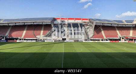 Alkmaar, Paesi Bassi. 12 Ago, 2019. ALKMAAR, 10-08-2019 Stadion AZ Alkmaar, il crollo del tetto, Credito: Pro scatti/Alamy Live News Foto Stock