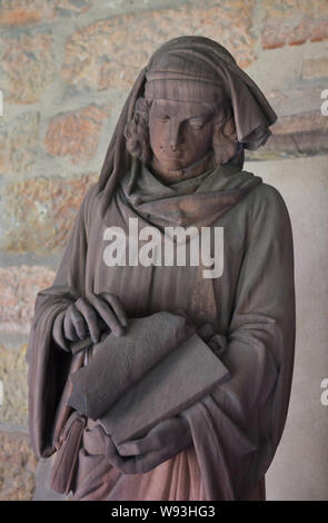 Monumento al rinascimento tedesco incisore e pittore di Martin Schongauer da scultore francese Frédéric Auguste Bartholdi (1858-1863) sul display nel museo Unterlinden (museo Unterlinden) di Colmar, Alsazia, Francia. Foto Stock