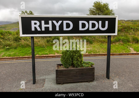 Rhyd Ddu piattaforma della stazione e segno. welsh highland railway. Foto Stock