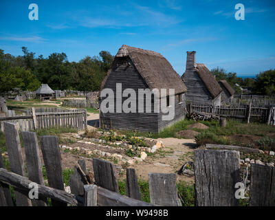 Casa e giardino alla Piantagione Plimoth Foto Stock