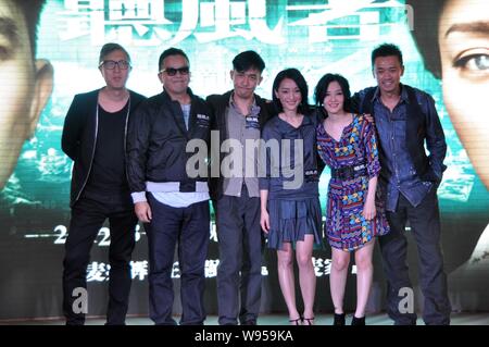 (Da sinistra) Hong Kong amministrazione Felix Chong Man-Keung, Alan Mak Siu Fai, Hong Kong protagonista Tony Leung, attrice cinese Zhou Xun, Taiwanese cantante e ac Foto Stock