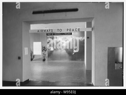 Airways per la pace mostra, Museo di Arte Moderna, 11 W. 53rd St, New York City. Foto Stock