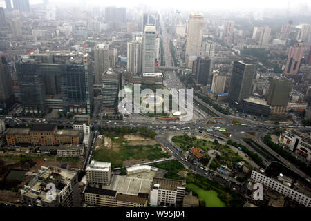 --File--Vista aerea della città di Changsha, porcellane centrale nella provincia del Hunan, 20 ottobre 2009. Il governo di Changsha, la capitale del centro di porcellane Huna Foto Stock