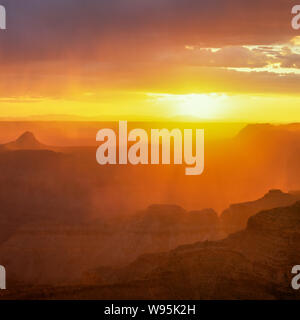 Sunset, punto sublime, North Rim, il Parco Nazionale del Grand Canyon, Arizona Foto Stock