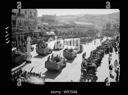 Amman. Ventiquattresimo anniversario della Rivolta Araba sotto il re Hussein & Lawrence, celebrazione sett. 11, 1940. La parata in piazza comune Foto Stock