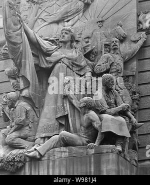 Dettaglio della parete ovest, soldati e marinai' monumento, Indianapolis, ind. (LC-D4-17332). Foto Stock