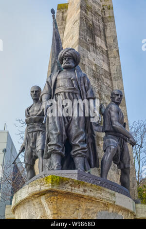 Statua di Istanbul del Barbarossa Hayreddin Pasha in Besiktas Foto Stock