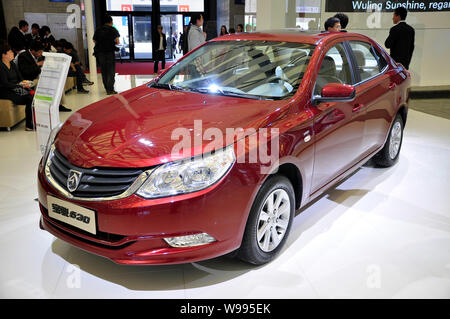 --FILE--l'SGMW (SAIC-GM-WULING) Baojun 630 è visibile sul display del XIV Shanghai industria automobilistica internazionale mostra, noto come auto Shang Foto Stock